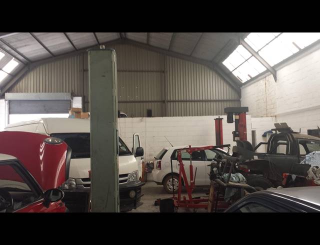 292M² FACTORY TO LET IN BRACKENFELL CENTRAL